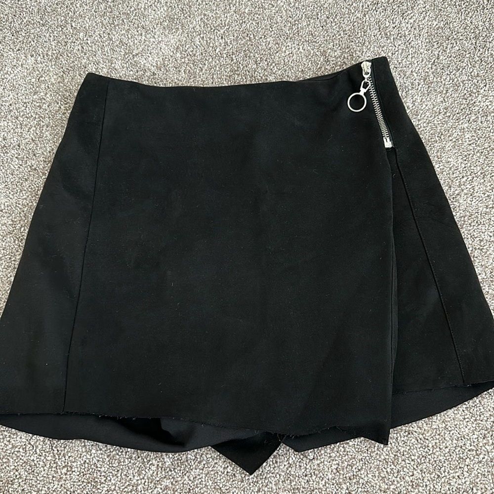 ZARA Faux Zipper Skort